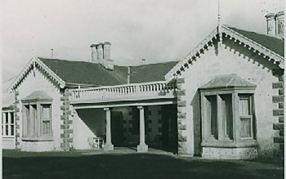 B1585 Newlands Homestead 
