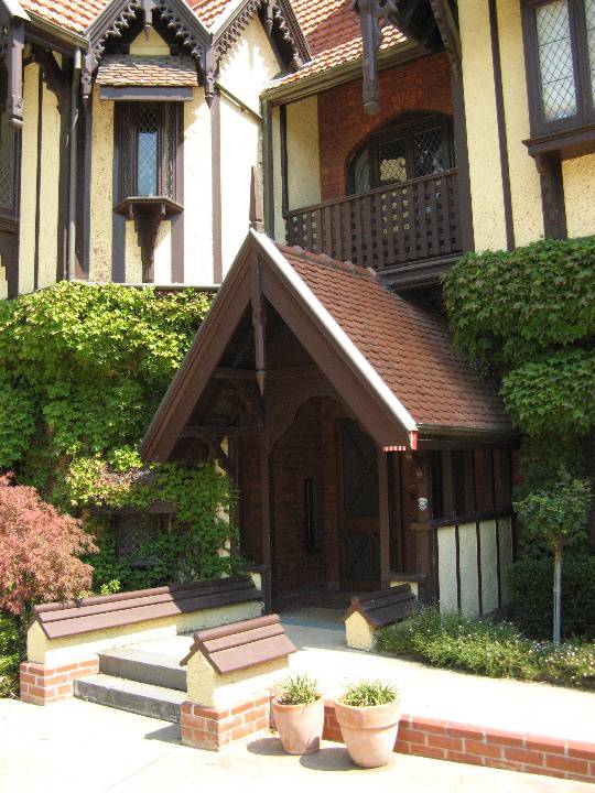 Tay Creggan_Hawthorn_front porch_KJ_Feb 09  