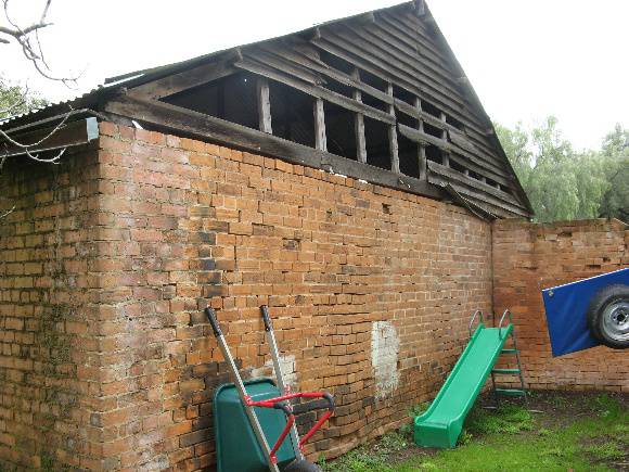 Plough Inn  stables tarrawingee 2008 