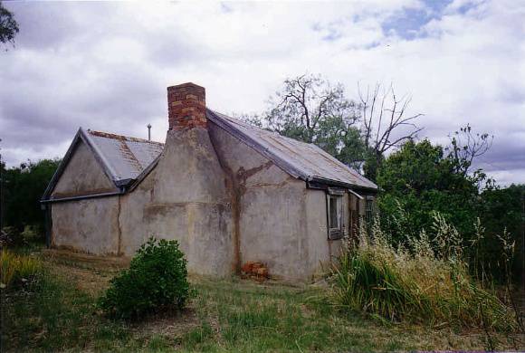 SD 055a - Love Cottage - 21 Clyde Street, ST ARNAUD