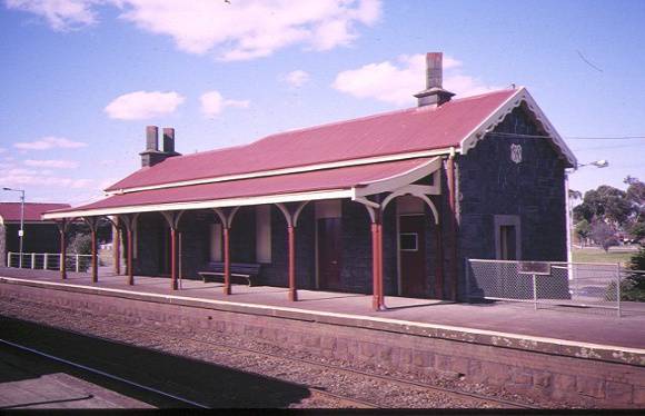 1 little river railway station & goods yard school-road little river platform view aug1997