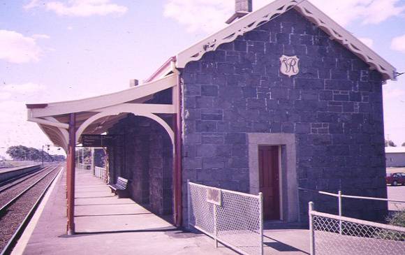 little river station & goods yard school road little river platform side view aug1997