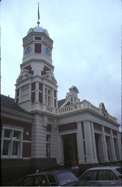 1 maryborough railway station clock tower detail aug1984
