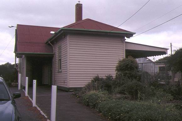 new gisborne railway station complex station road side elevation apr1995