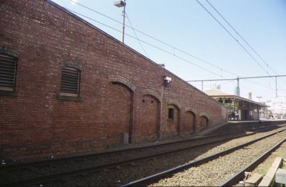 north melbourne railway station railway place north melbourne side view of ramp sep1998