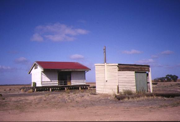 1 patchewollock railway station complex main street patchewollock property view apr1995