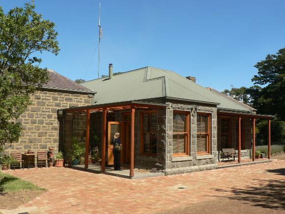 Kuruc-a-ruc rear kitchen addition c. 1990s 