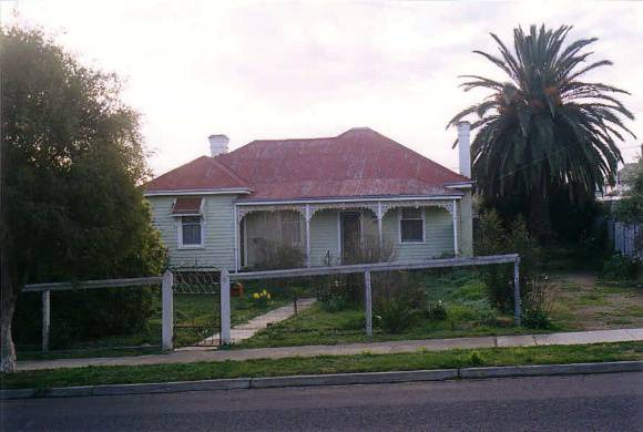  SL 105 - House, 9 Houston Street, STAWELL