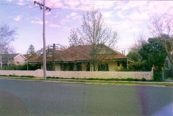  SL 142 - House, 'Terang', 33 Ligar Street, STAWELL
