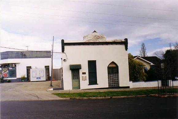 SL 180 - Fred Crouch & Sons, Funeral Parlour, 42 Main Street, STAWELL