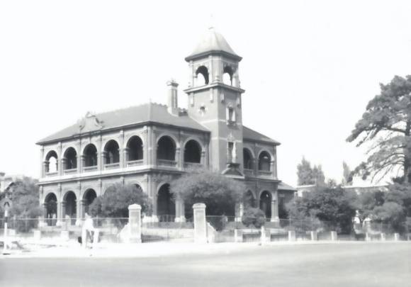 B0558 Mansion St Kilda