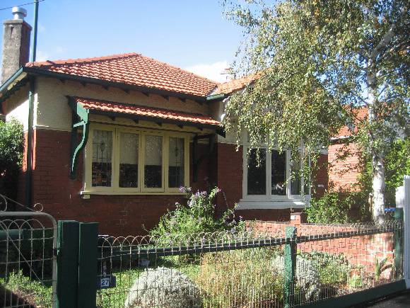 Asymmetrical semi-detached dwellings at 27-29 Banole Avenue. 