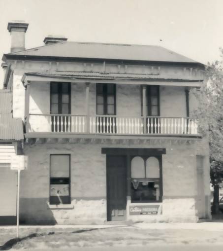 B1786 Former Rupertswood Hotel Sunbury