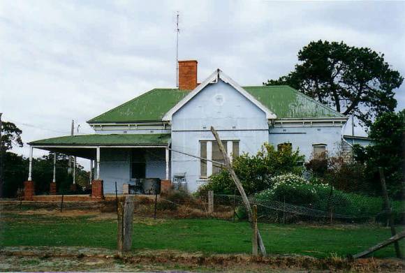 SM 16 - House, Stuart Mill Low Road, STUART MILL