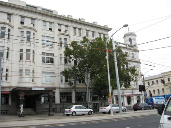 H0706 George Hotel St Kilda Fitzroy Street facade  2009