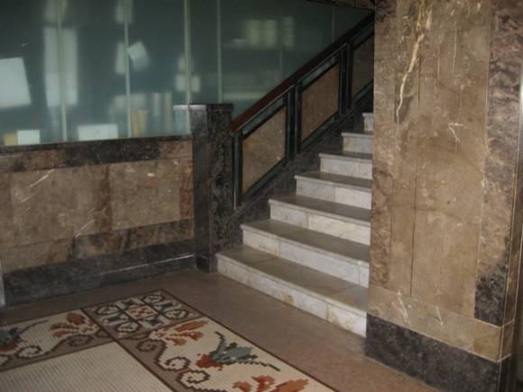 H0706 George Hotel St Kilda 1925 wing  ground floor stairs  2009
