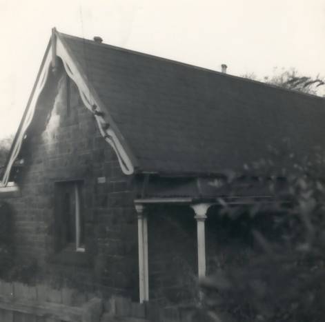 B1252 Bluestone Cottage Cnr Bowen Crescent & St Kilda Rd 