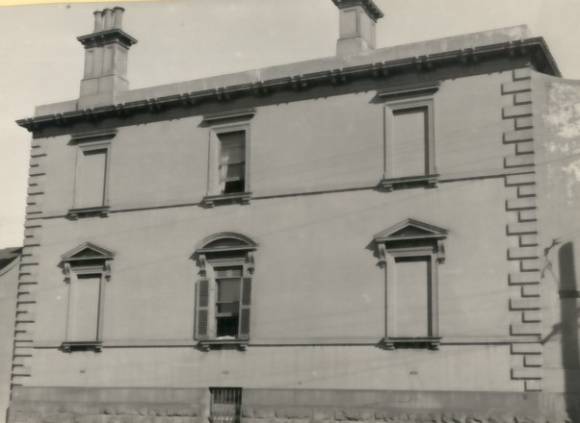 B0480 Stables & House East Melbourne
