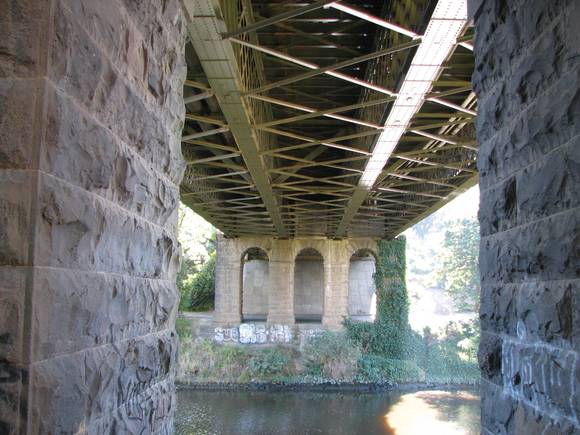 HAWTHORN BRIDGE SOHE 2008