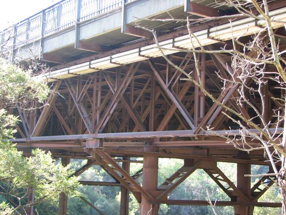 VICTORIA BRIDGE SOHE 2008