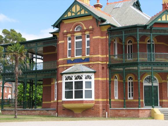 BUNDOORA PARK HOMESTEAD SOHE 2008