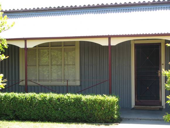 IRON COTTAGE SOHE 2008