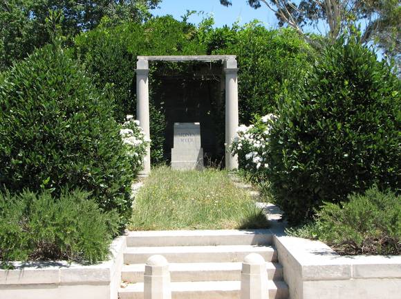 BOX HILL CEMETERY COLUMBARIUM AND MYER MEMORIAL SOHE 2008