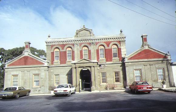 1 maldon district hospital chapel street maldon front elevation aug1984