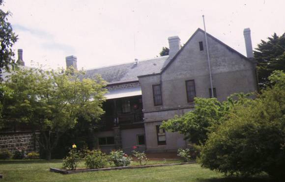 1 kilmore district hospital rutledge street kilmore rear view nov1997