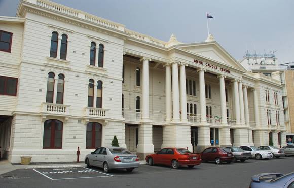 ANNE CAUDLE CENTRE SOHE 2008