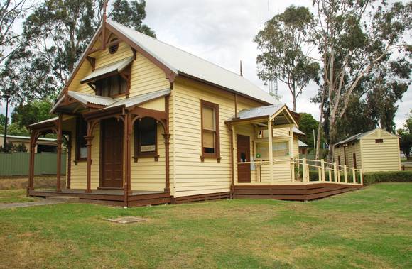 FORMER HEALESVILLE COURT HOUSE SOHE 2008