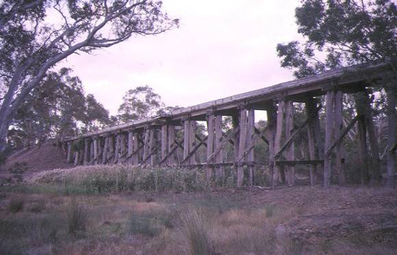 1 rail bridge over hansford creek pyalong side elevation apr 95