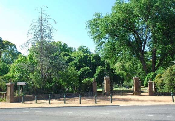 CASTLEMAINE BOTANICAL GARDENS SOHE 2008