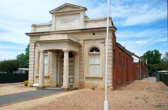 THE ATHENAEUM AND MEMORIAL HALL SOHE 2008
