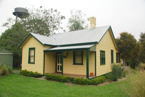 MACKENZIE COTTAGE, HEALESVILLE SANCTUARY SOHE 2008