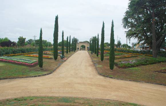 WHITE HILLS BOTANIC GARDENS SOHE 2008