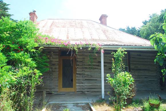 NOTCHED LOG COTTAGE SOHE 2008
