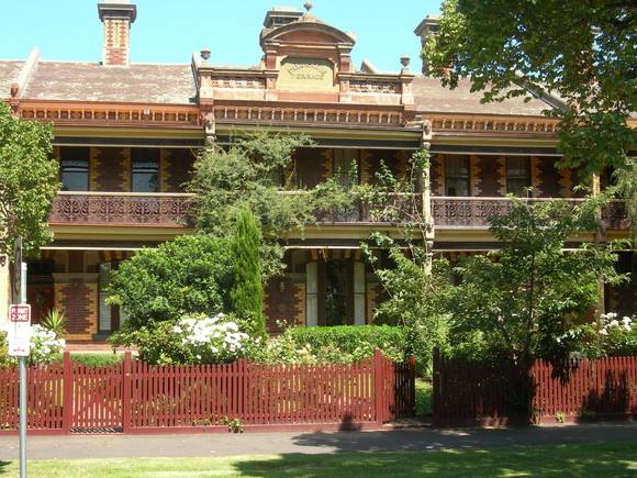 DELORAINE TERRACE SOHE 2008