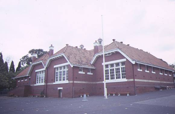 auburn primary school no 2948 rear view