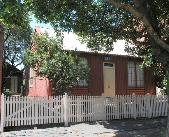 IRON HOUSE SOHE 2008