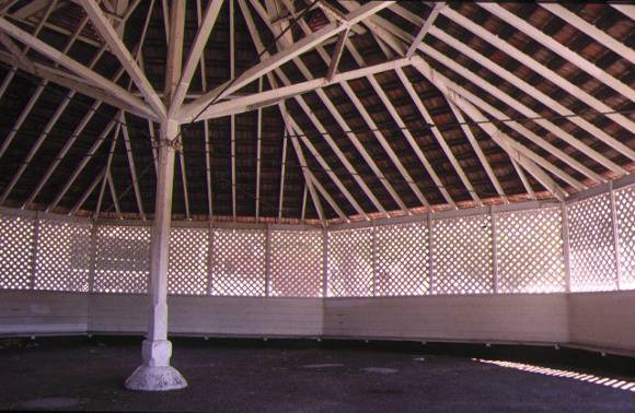 infant building & shelter shed coburg primary school no 484 bell street coburg interior of shelter feb 98