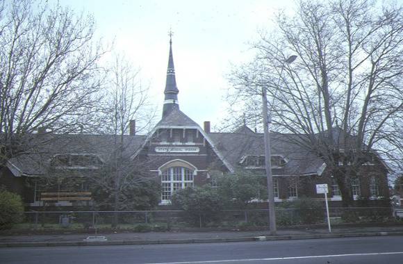 1 malvern primary school no 2586 tooronga road malvern front view