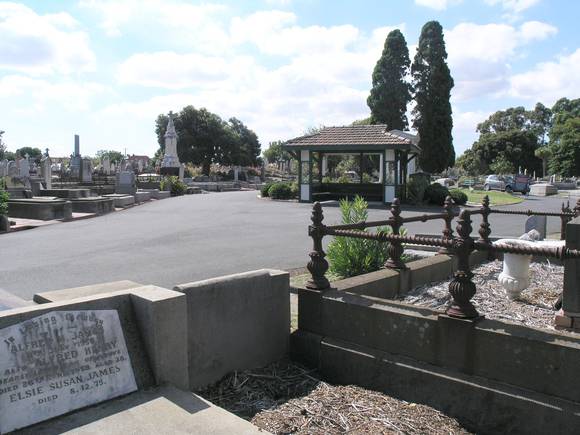 ST KILDA CEMETERY SOHE 2008