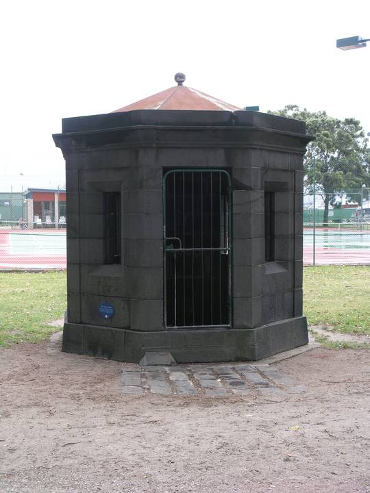 TIDE GAUGE HOUSE SOHE 2008