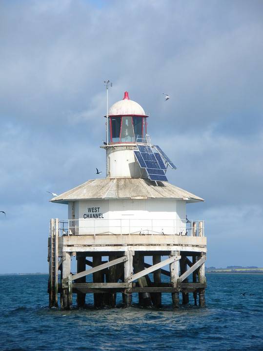 WEST CHANNEL PILE LIGHT SOHE 2008