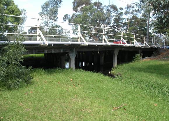 ST KILDA STREET BRIDGE SOHE 2008