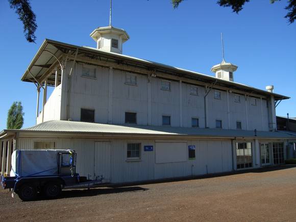 HAMILTON RACECOURSE GRANDSTAND SOHE 2008