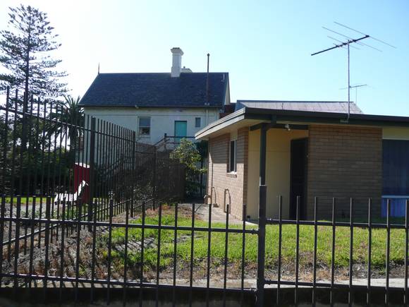 KARDINIA HOUSE SOHE 2008