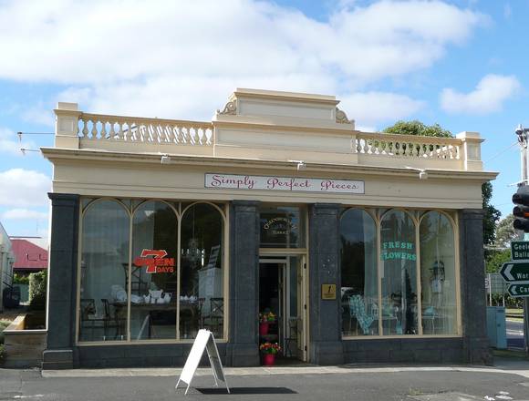 FORMER ADAM REA'S STORE SOHE 2008