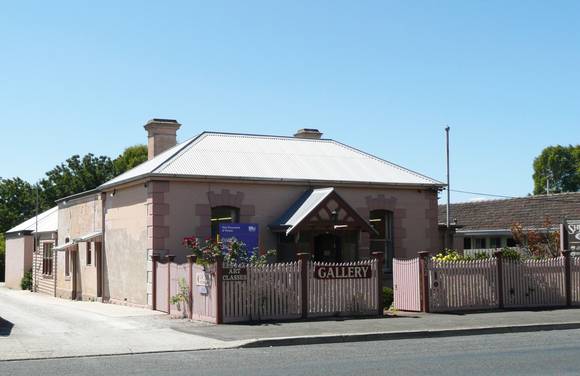FORMER SHEARERS ARMS HOTEL SOHE 2008